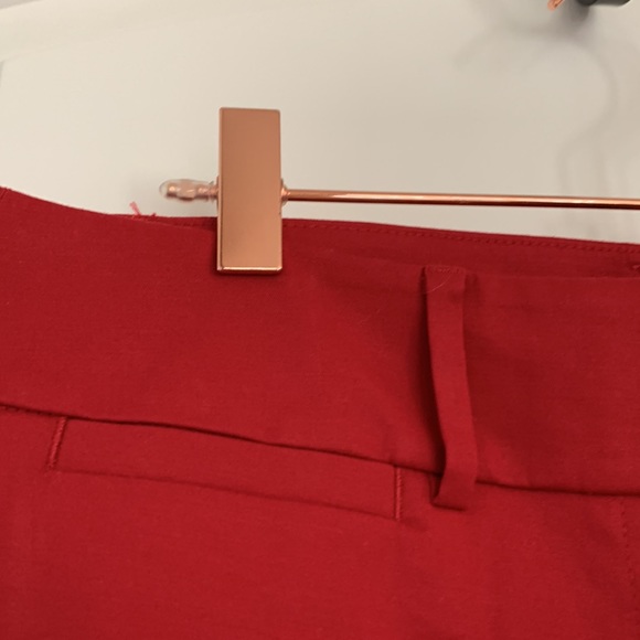 Ann Taylor crimson red cropped trousers- size 4 - Picture 3 of 4